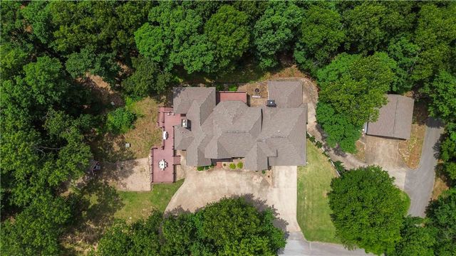 8279 Anchor Drive, Rogers, AR 72756