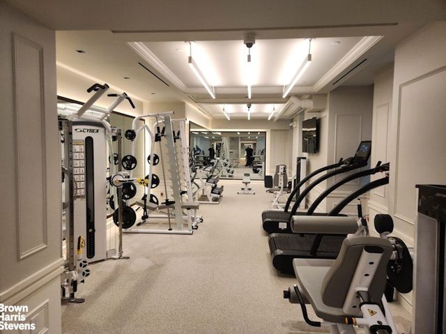 829 Park Ave Apt 10B, New York City, NY 10021