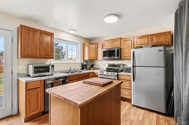 4304 S Ceylon Street, Aurora, CO 80015