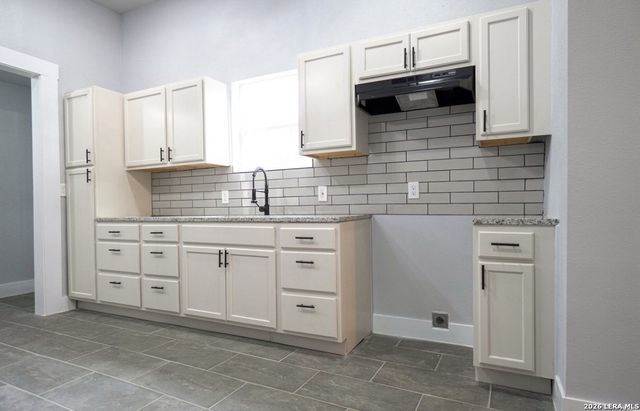 1139 Morales, San Antonio, TX 78207