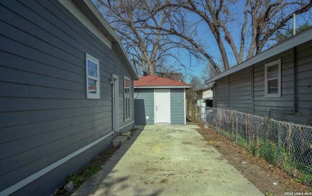 1139 Morales, San Antonio, TX 78207