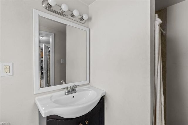 125 Median CIR, Portsmouth, VA 23701