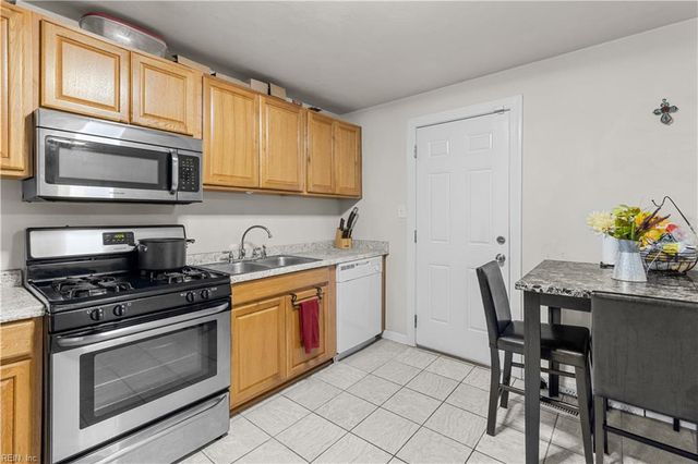 125 Median CIR, Portsmouth, VA 23701
