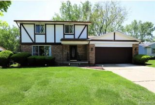1014 Birchwood Drive, Flushing, MI 48433