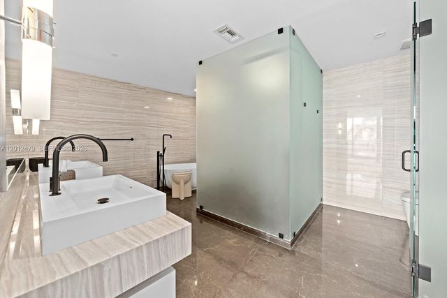 2200 N Ocean Blvd N206, Fort Lauderdale, FL 33305