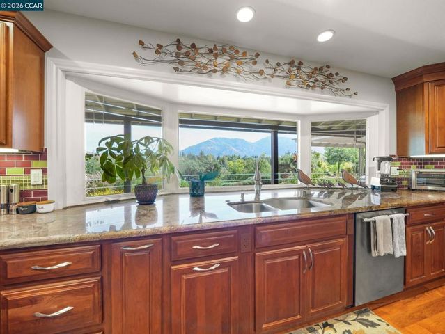 5900 High St, Clayton, CA 94517