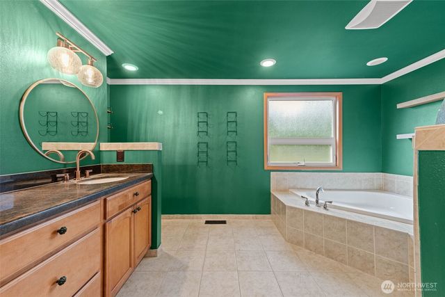 7925 Mullen Road SE, Olympia, WA 98503