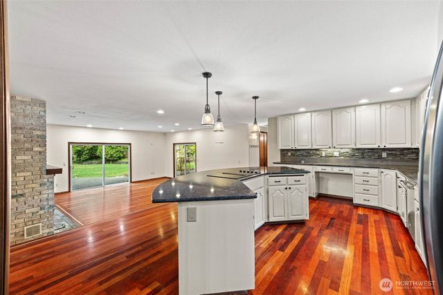7925 Mullen Road SE, Olympia, WA 98503