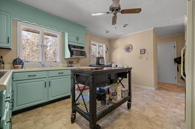 6323 Shirley Pond Road, Harrison, TN 37341