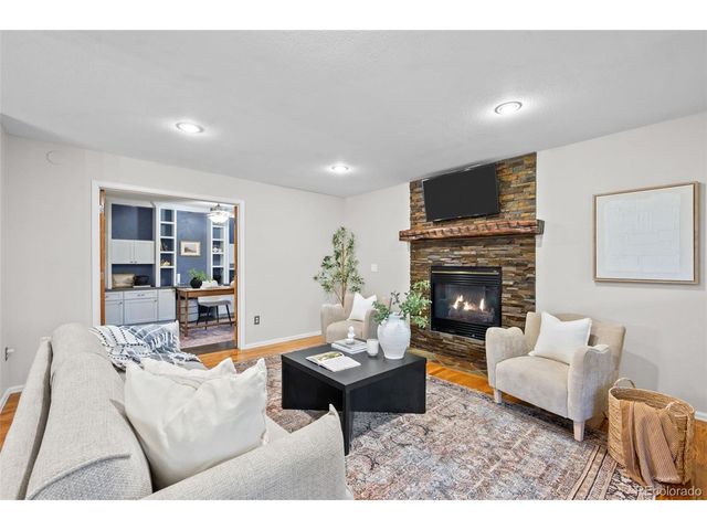 1142 Northmoor Dr, Broomfield, CO 80020