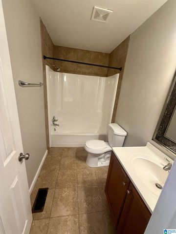 400 S HIGHLAND DRIVE, Warrior, AL 35180