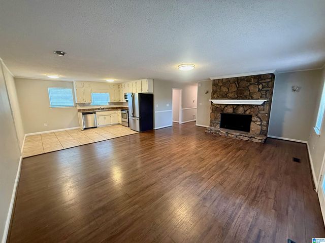 400 S HIGHLAND DRIVE, Warrior, AL 35180