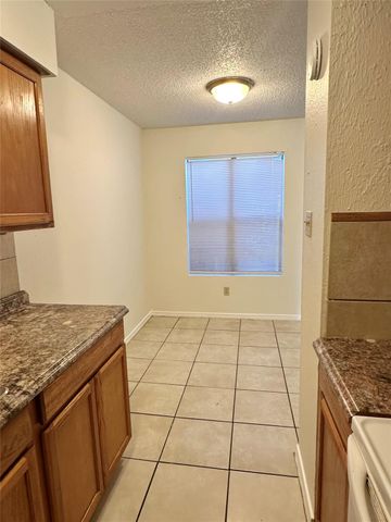 4322 Gillis ST 206, Austin, TX 78745