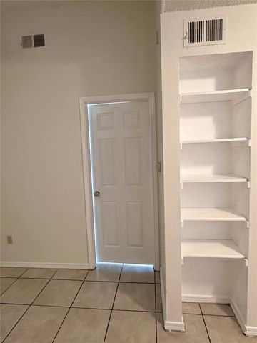 4322 Gillis ST 206, Austin, TX 78745
