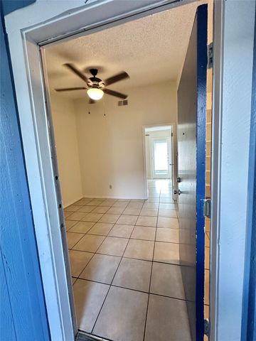 4322 Gillis ST 206, Austin, TX 78745