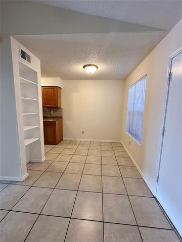 4322 Gillis ST 206, Austin, TX 78745