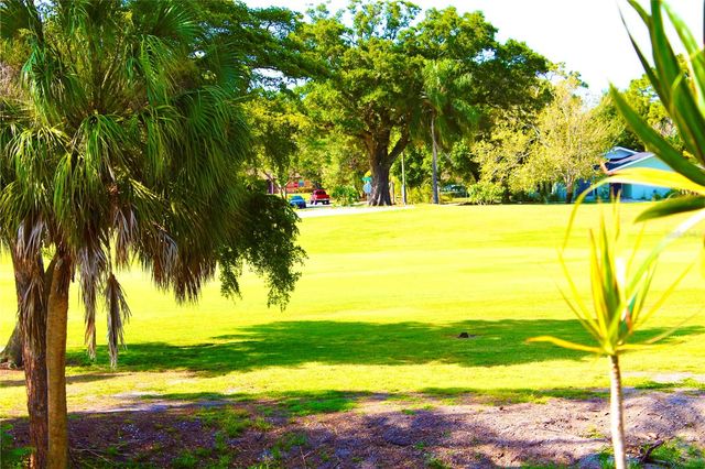 2117 LAKEWOOD CLUB DRIVE S 7K, St Petersburg, FL 33712