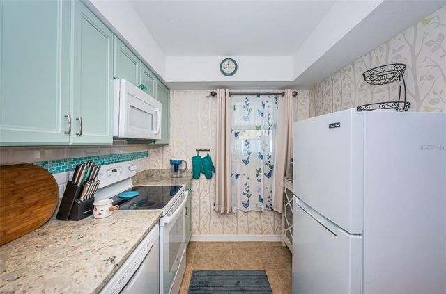 2117 LAKEWOOD CLUB DRIVE S 7K, St Petersburg, FL 33712