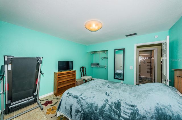 2117 LAKEWOOD CLUB DRIVE S 7K, St Petersburg, FL 33712
