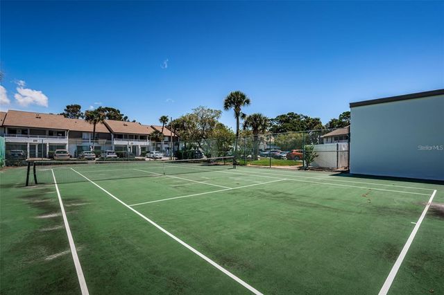 2117 LAKEWOOD CLUB DRIVE S 7K, St Petersburg, FL 33712