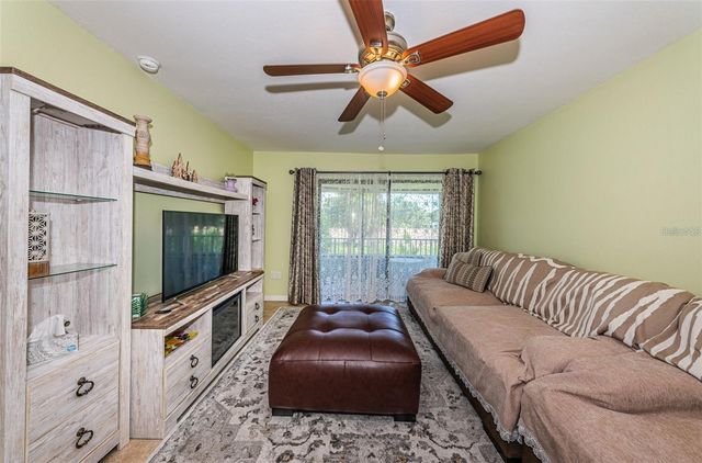 2117 LAKEWOOD CLUB DRIVE S 7K, St Petersburg, FL 33712