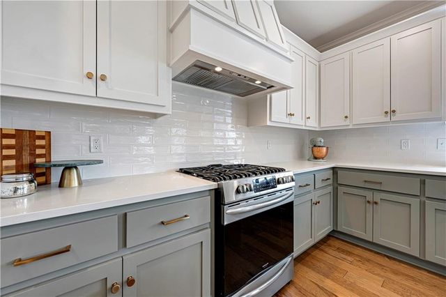 6613 NW 106th Street, Kansas City, MO 64154