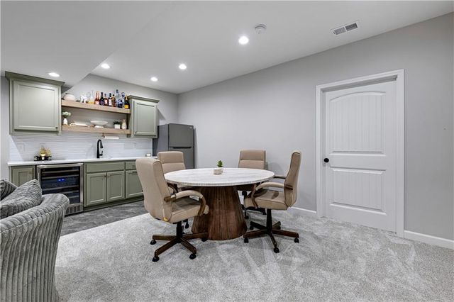 6613 NW 106th Street, Kansas City, MO 64154