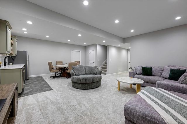 6613 NW 106th Street, Kansas City, MO 64154