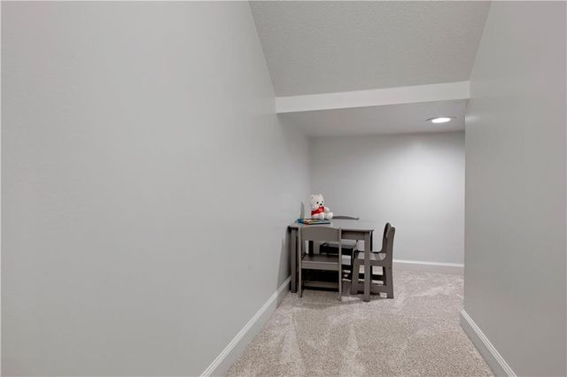 6613 NW 106th Street, Kansas City, MO 64154