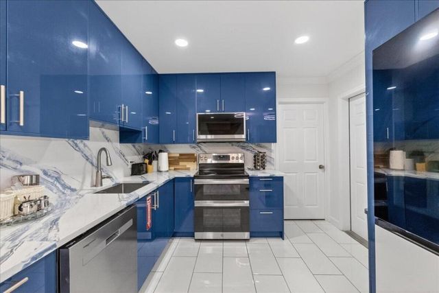 721 NW 36th Street, Oakland Park, FL 33309