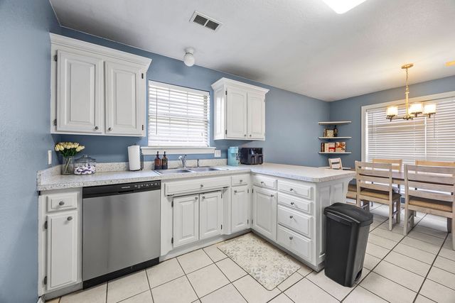 5588 E Country Ridge, Fayetteville, AR 72701