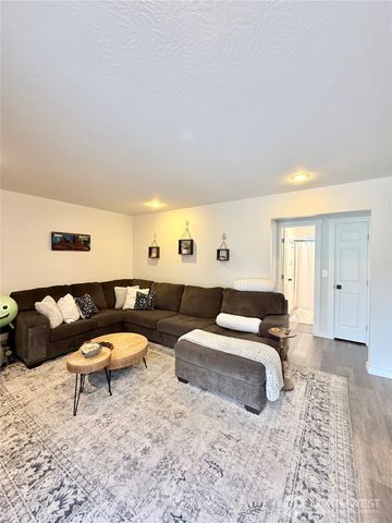 4 River Overlook Street, Omak, WA 98841