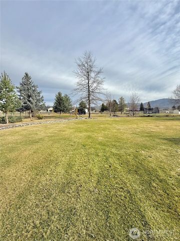 4 River Overlook Street, Omak, WA 98841