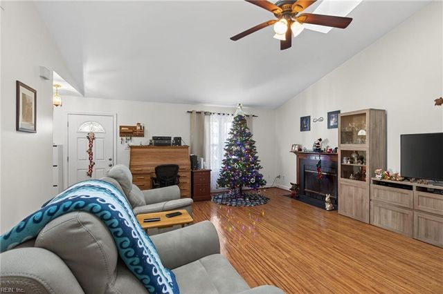 2009 Dry Creek CT, Virginia Beach, VA 23456