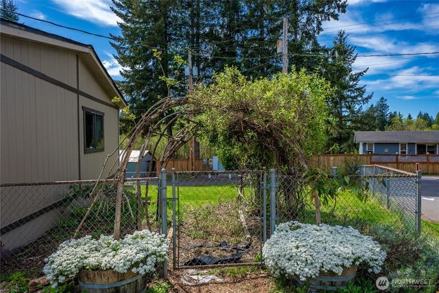 32508 Morgan Drive, Black Diamond, WA 98010
