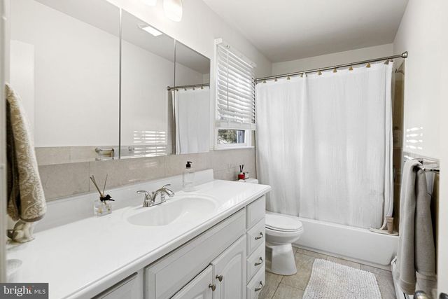 306 S PROVIDENCE RD, Wallingford, PA 19086