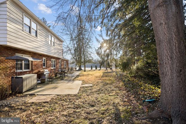 306 S PROVIDENCE RD, Wallingford, PA 19086