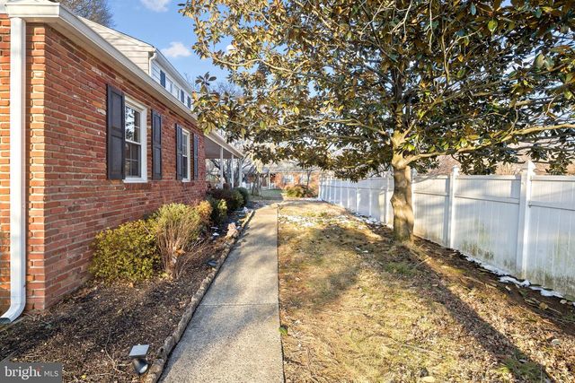 306 S PROVIDENCE RD, Wallingford, PA 19086