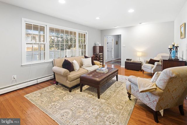 306 S PROVIDENCE RD, Wallingford, PA 19086