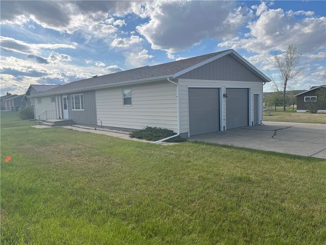 802 10th Street, Circle, MT 59215 property photo