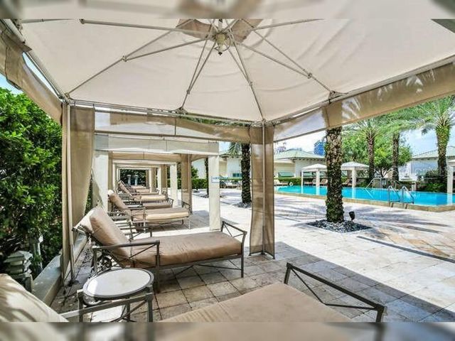 450 KNIGHTS RUN AVENUE 102, Tampa, FL 33602
