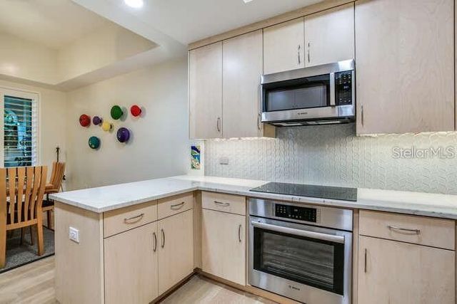 450 KNIGHTS RUN AVENUE 102, Tampa, FL 33602