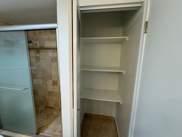 4525 W 20th Ave 118, Hialeah, FL 33012