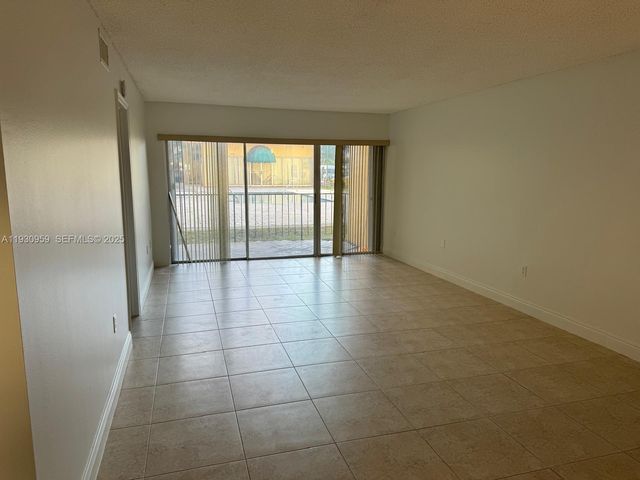 4525 W 20th Ave 118, Hialeah, FL 33012