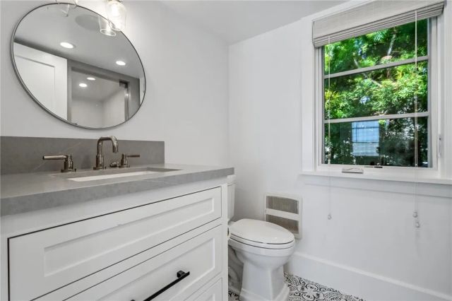617 Narcissus Avenue .5, Corona Del Mar, CA 92625