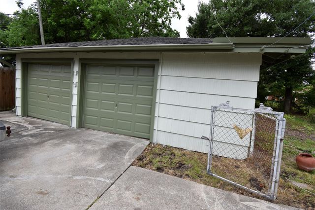 1706 Oaks Drive, Pasadena, TX 77502