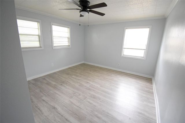 1706 Oaks Drive, Pasadena, TX 77502