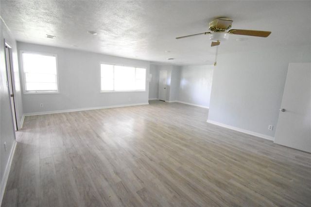 1706 Oaks Drive, Pasadena, TX 77502