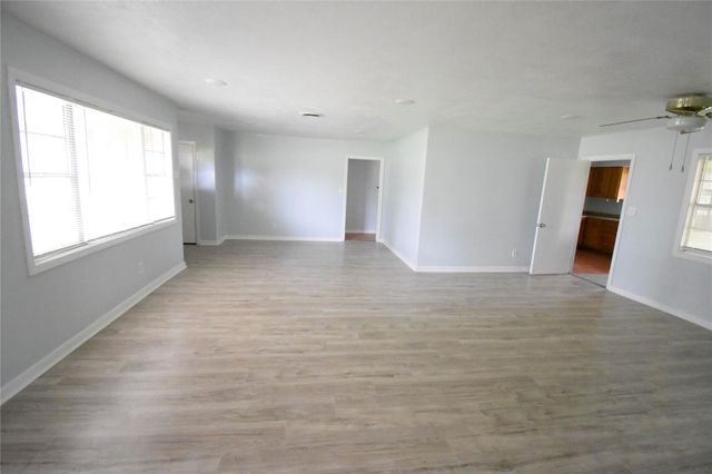 1706 Oaks Drive, Pasadena, TX 77502