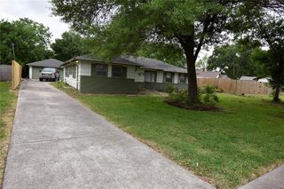 1706 Oaks Drive, Pasadena, TX 77502